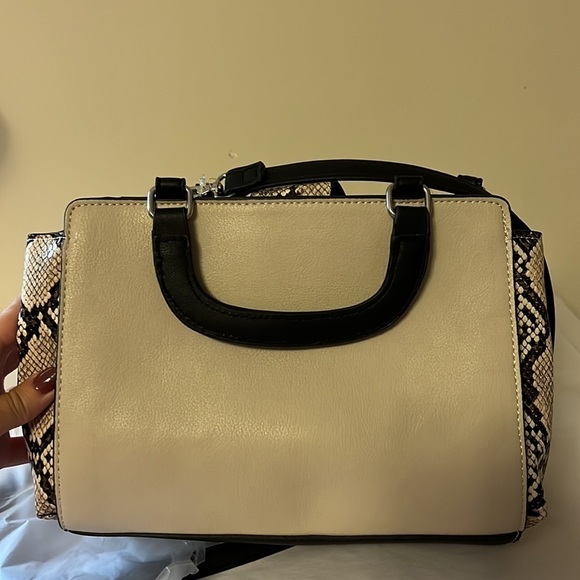 Kenneth Cole reaction snakeskin trimmed Crossbody bag, removable strap, handles - Picture 6 of 12